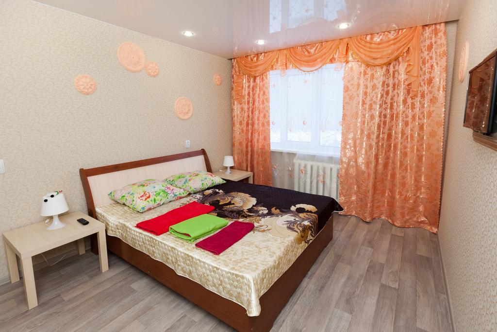 Apartament Novosibirsk Na Ippodromskoy Hotel Екстериор снимка